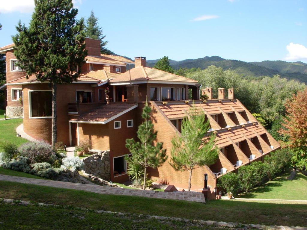 Chalet Suisse Posada & Spa - Adults Only Вилья-Хенераль-Бельграно Экстерьер фото